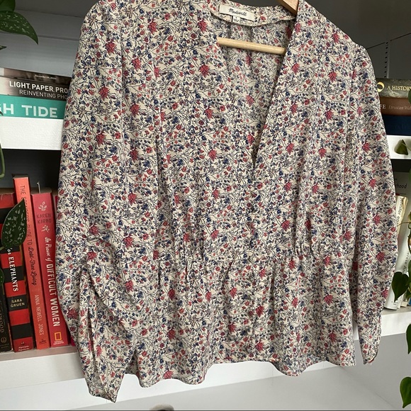 SOLD - Madewell Petal button front blouse 100% Silk - Picture 4 of 8